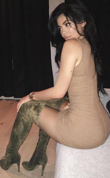 large (2) - kylie jenner