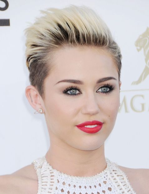 Miley Cyrus? - D Concurs 12