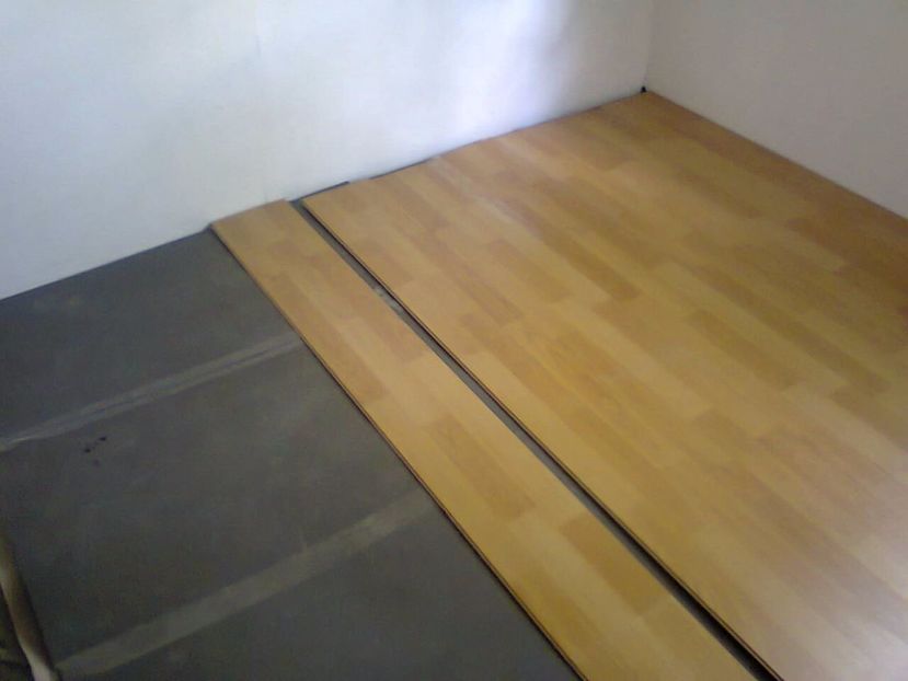 Parchetarea camerei. - 2017 RENOVARE CABANA DE LA GRADINA 2 - 17 mai