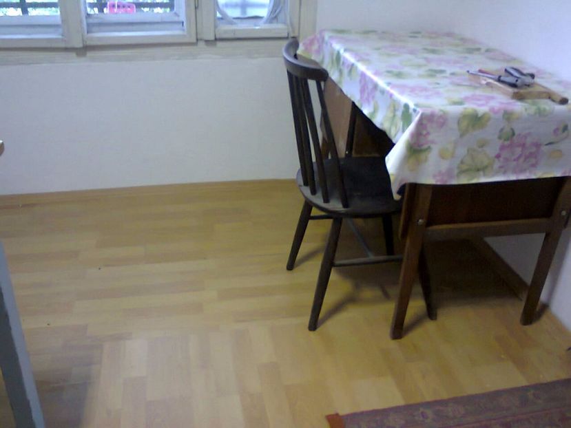 Terminat de pus parchetul in camera(16V) - 2017 RENOVARE CABANA DE LA GRADINA 2 - 17 mai