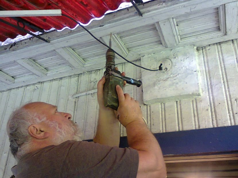 Se pregateste locul ptr. montarea de aplica. - 2017 RENOVARE CABANA DE LA GRADINA 2 - 17 mai