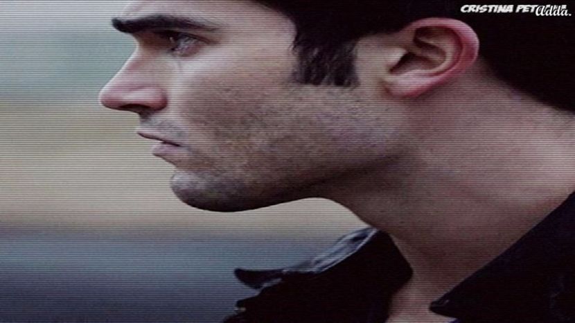 - *se uita serios la ea* - xo - Episode 02