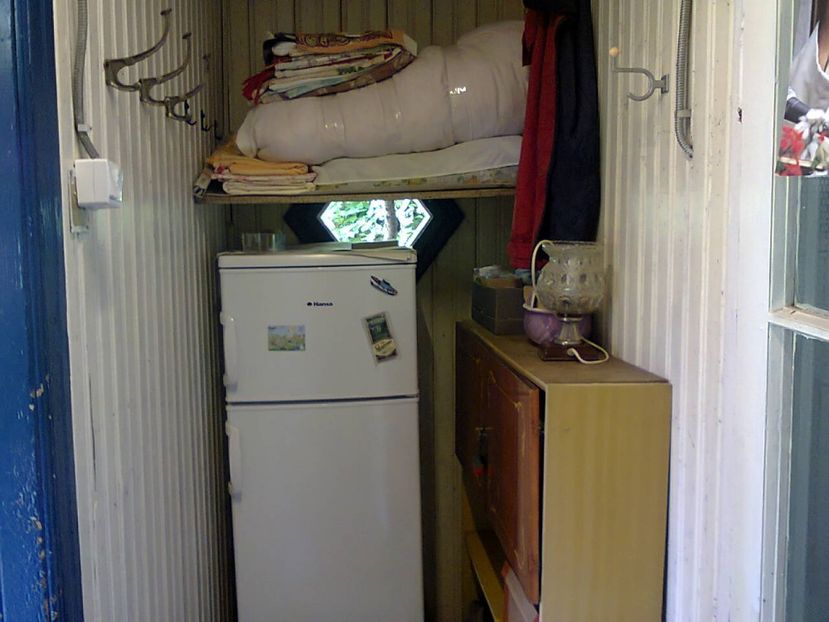 Holul reorganizat cu un nou spatiu de depozitare - 2017 RENOVARE CABANA DE LA GRADINA 2 - 17 mai