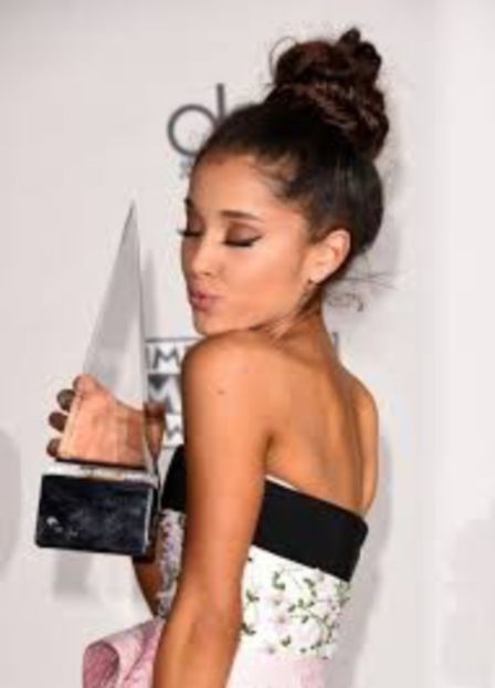 Ariana-Grande - Ariana Grande