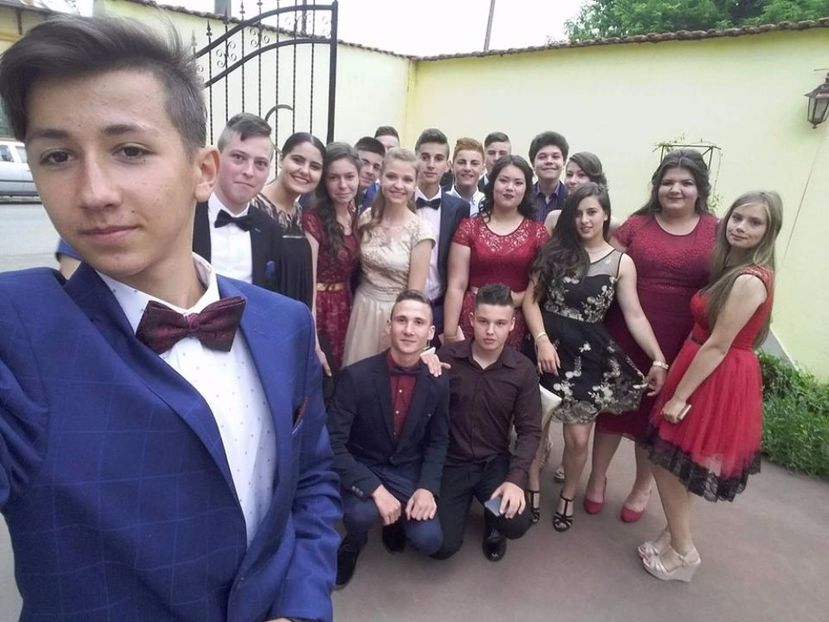  - 2017 - Banchet - clasa a VIII a