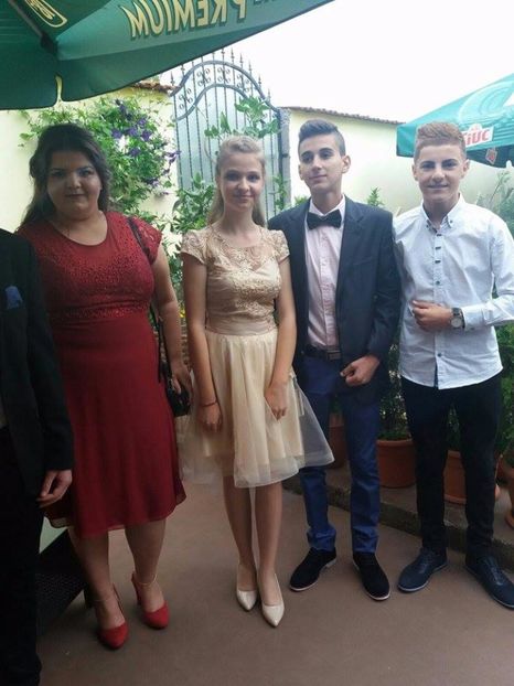  - 2017 - Banchet - clasa a VIII a