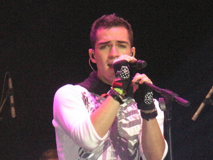 Alfonso Herrera (40)