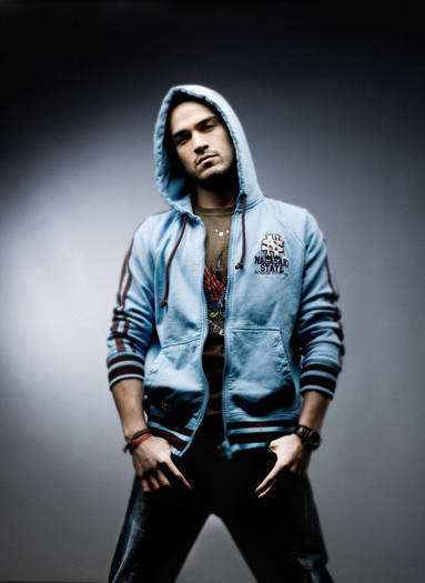 Alfonso Herrera (59)