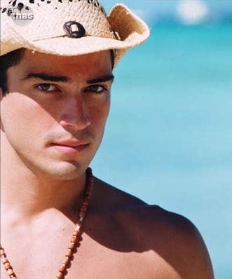 Alfonso Herrera (71)