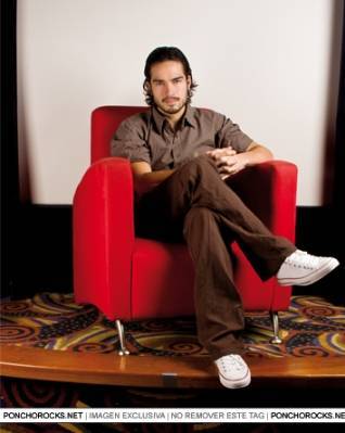 Alfonso Herrera (97)