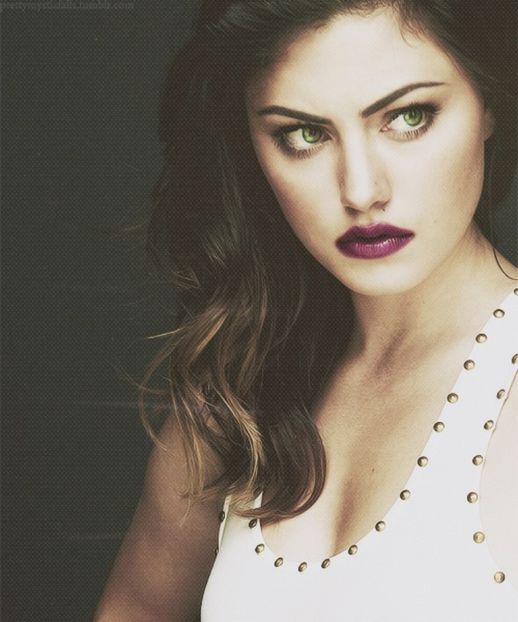 98d653758d8429450290b73df41ac0c4 - phoebe tonkin
