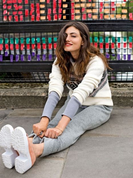 202098-7e893-80930519-m750x740-uc9e76 - phoebe tonkin
