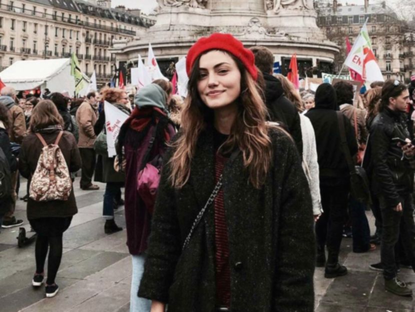 large (26) - phoebe tonkin