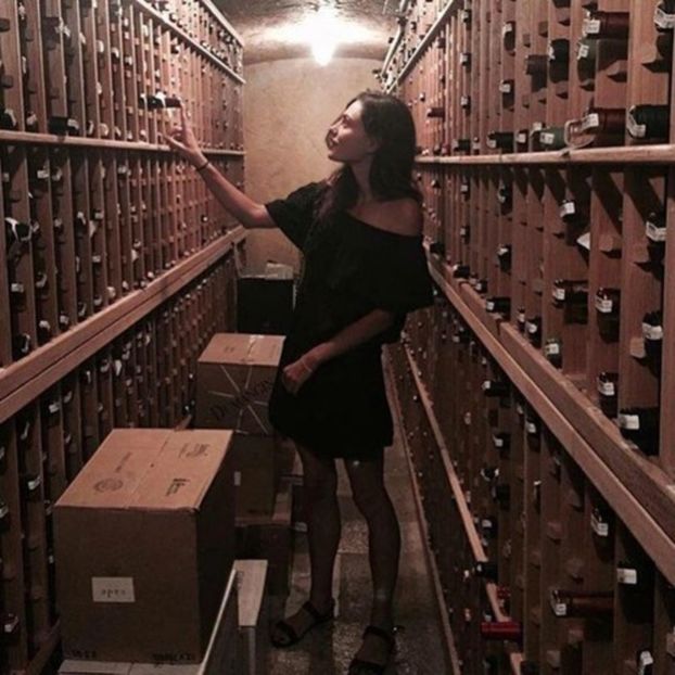 large (30) - phoebe tonkin