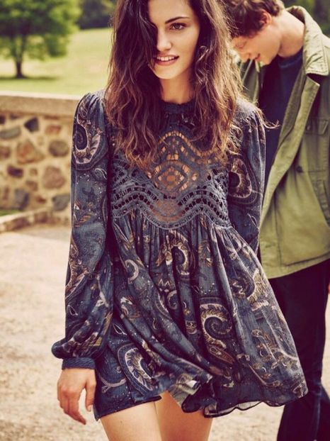 large - phoebe tonkin