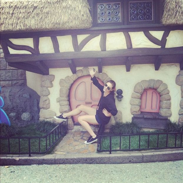 - phoebe tonkin