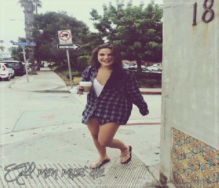 vasile, dacă vezi asta, să ştii că te vreau în familia noastră. :)) ahh aşa nume bmb. :)) - here - episode 52 - done