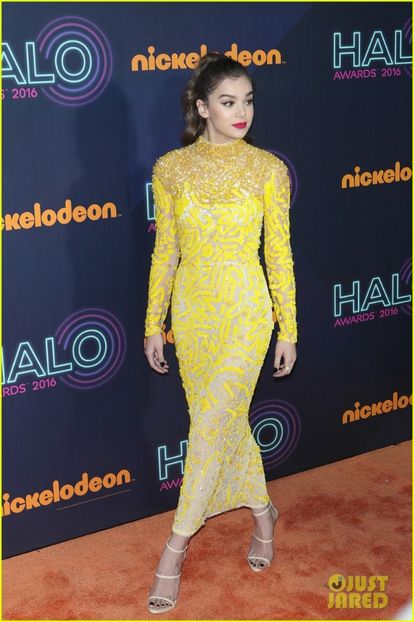 hailee-steinfeld-daya-2016-nickelodeon-halo-awards-14 - hailee steinfelddd