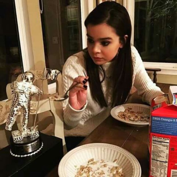 large (70) - hailee steinfelddd
