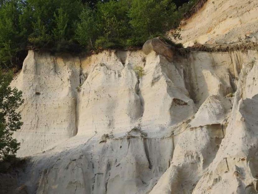  - Trovanți Costeşti