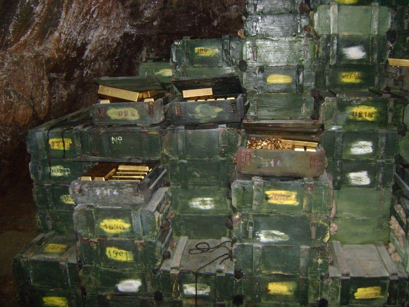 Locul unde a fost pastrat tezaurul in timpul celui de al doile razboi-Tismana - Clisura Dunarii