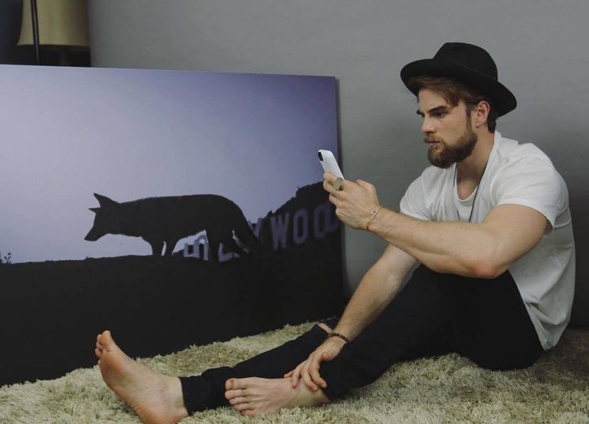 CoLGcT0XEAAGIk2 - nathaniel buzolic