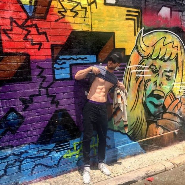 CXS2KqsWkAETQXT - nathaniel buzolic