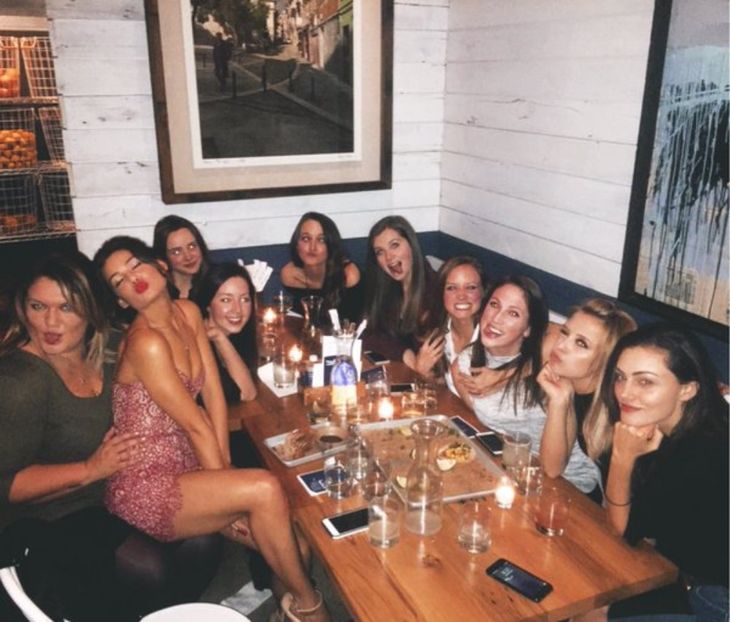 CaDmqs7VIAAUkwX - danielle campbell
