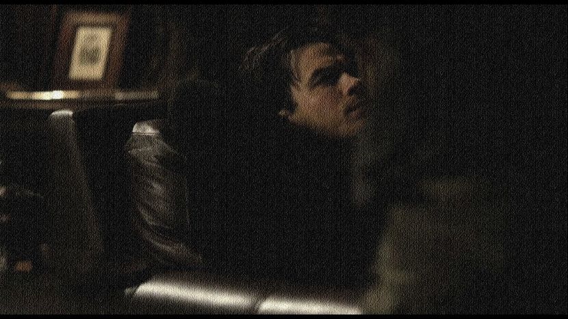 ━ vireze la dreapta pentru a intra într-un McDonalds drive-thru, oprindu-se în spatele - 05 x you ll never be alone again