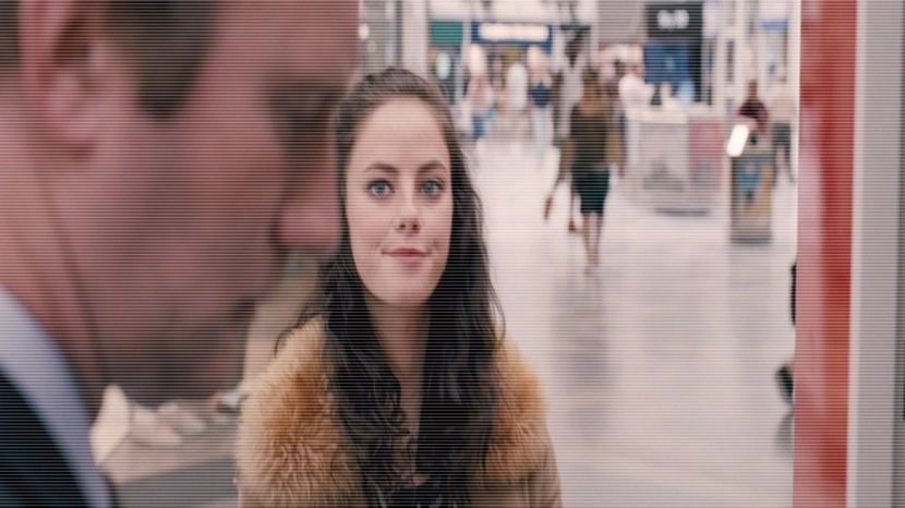 ×ʍɐɹɹıσɹ ☠ ¦   ¤se ridică de la masa la care stătea atunci când îl aude pe Tom înjurând şi se îndrea - 05 x you ll never be alone again