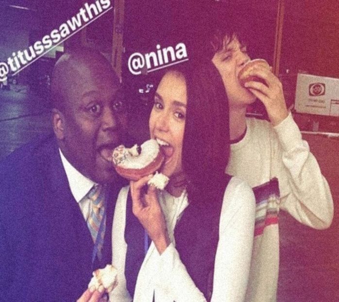 12Iunie2017.　　━ “The best thing in the world is seeing people smiling because of you.” - I feel you coming through my veins