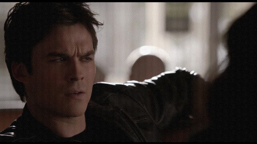 ━ ❝Nu ştiu, vezi tu vreuna pe aici?..❞ Îşi înclină capul într-o parte, uitându-se în spatele ei, - 05 x you ll never be alone again