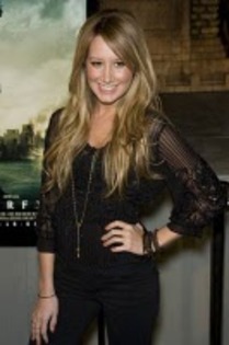 Ashley Tisdale-CSH-036158