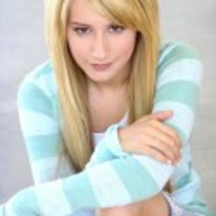 poze-ashley-tisdale-06-125x125