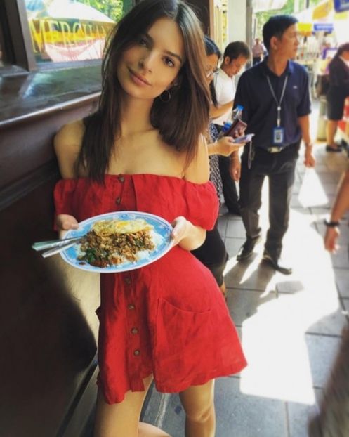 large (8) - emily ratajkowski