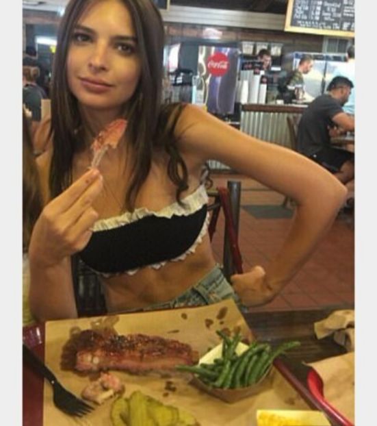 large (22) - emily ratajkowski