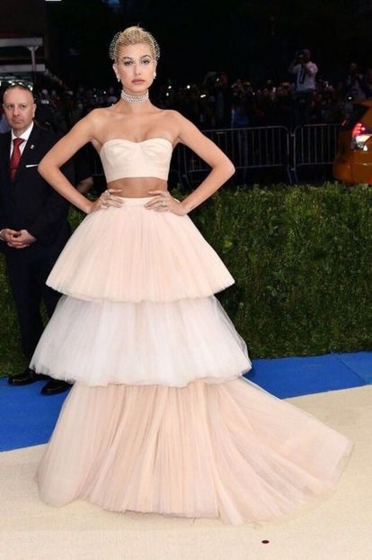 large (43) - hailey baldwin