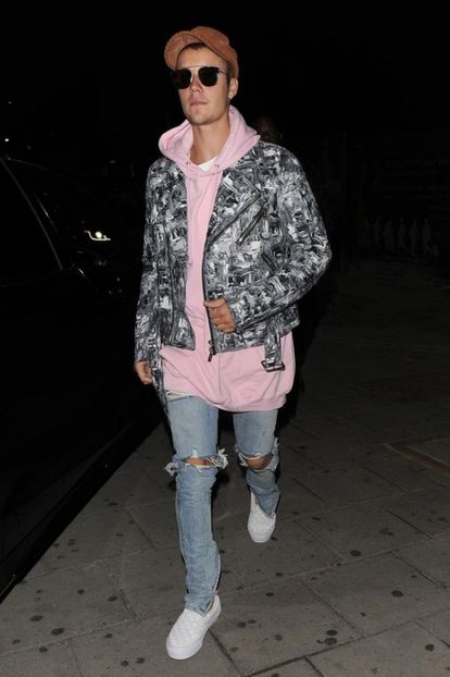 Justin-Bieber-London,-England-2016-08-23_L0Z5NWphaWlXVTBfbTVsUjBQaDlnMTdLX1RIUT0vMHgzNjo4MDV4MTI0NC8 - justin bieber