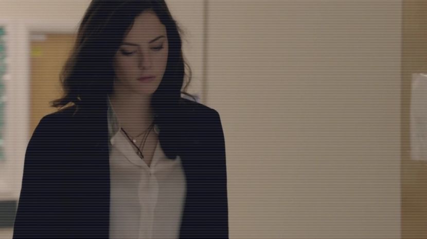 ×ʍɐɹɹıσɹ ☠ ¦   ¤iese din baia clubului aranjându-şi ţinuta, însă se opreşte brusc atunci când îl ;+ - 05 x you ll never be alone again