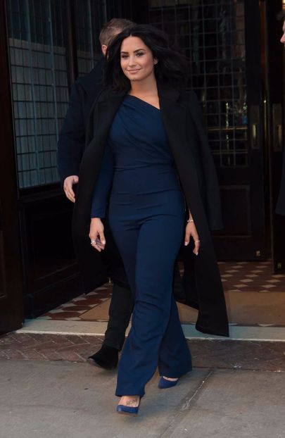  - x 2017 Leaving her hotel in New York - March 20