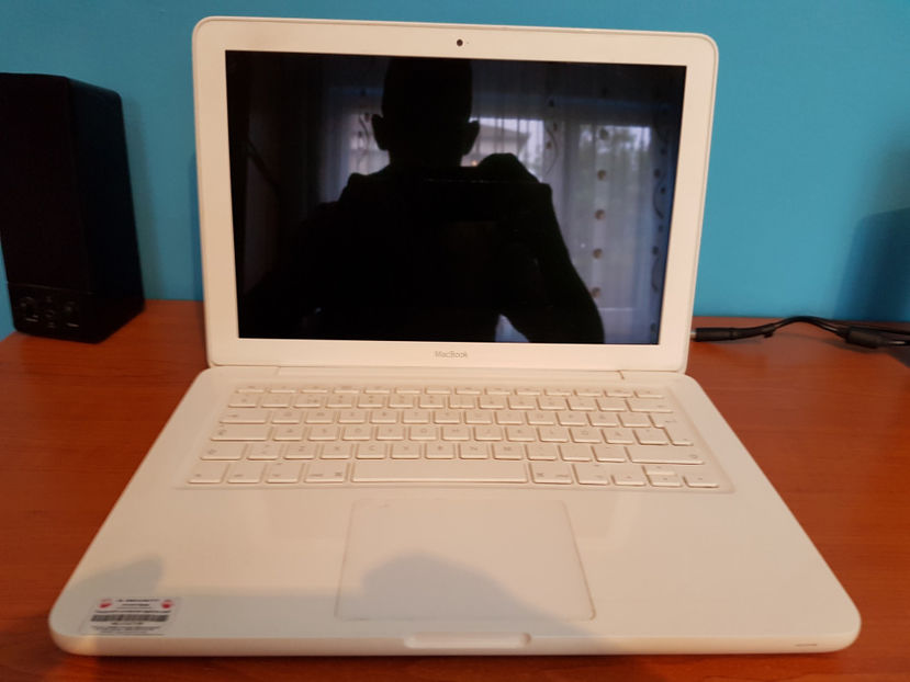 MacBook A1342 an 2009 - DE VANZARE 2017 sau SCHIMB