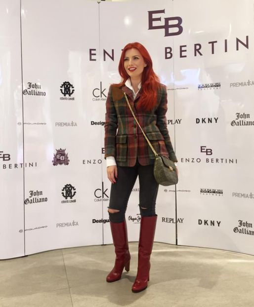  - elena gheorghe
