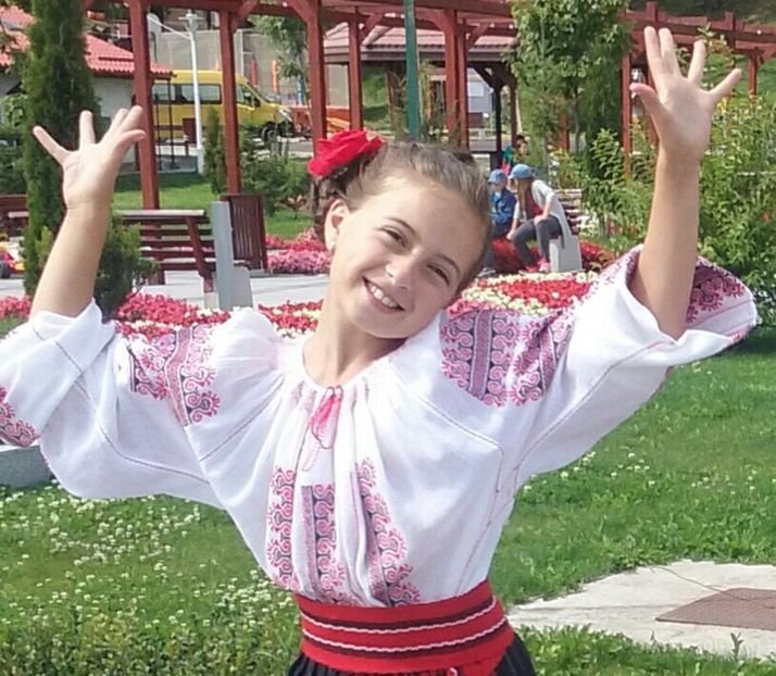 20160901_131141-1-1 - ALEXIA-fetita mea