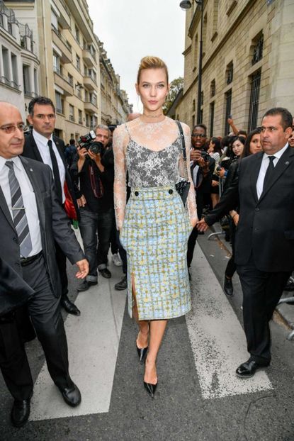 Karlie-Kloss--Christian-Dior-Show-SS-2017--05 - karlie kross