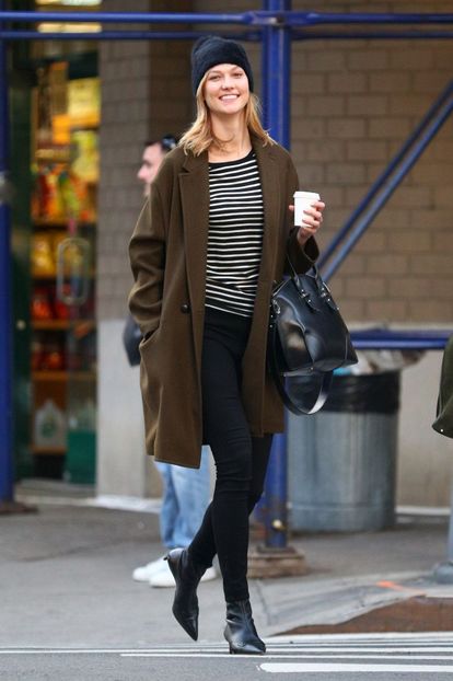 karlie-kloss-out-in-nyc-2-8-2017-3 - karlie kross