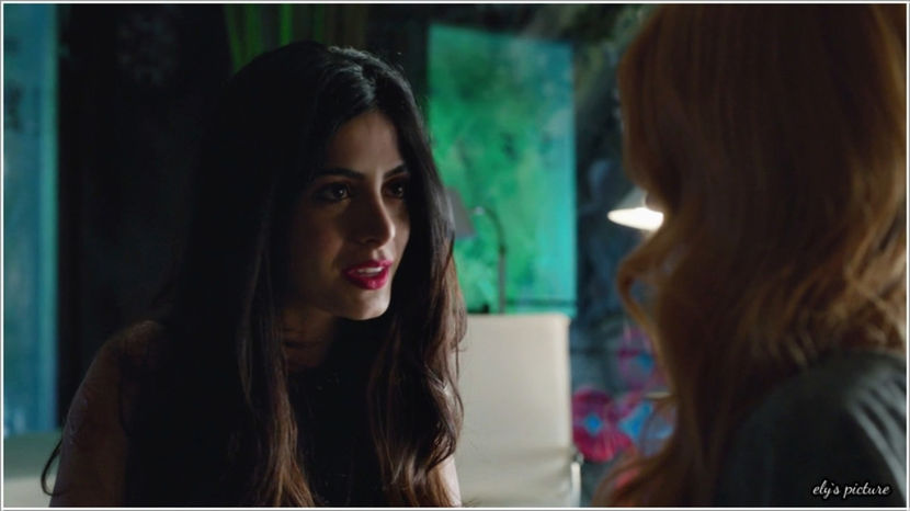 ✿ De ce, nu poti face fata singur femeilor din echipa ta? *o spune razand in gluma, + - 05 x you ll never be alone again