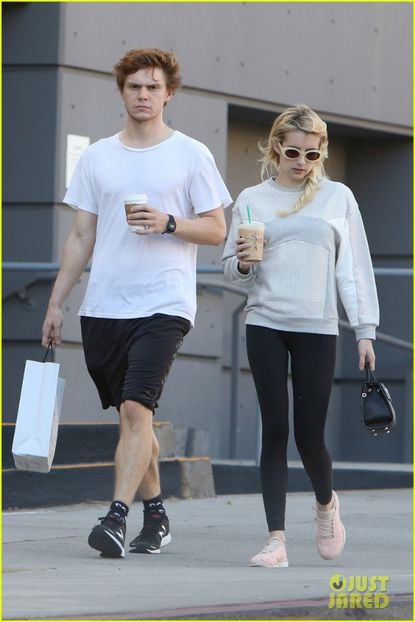 emma-roberts-boyfriend-evan-peters-go-furniture-shopping-27 - emma roberts s