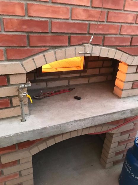 BV20 - MULTIFUNCTIONAL CU CUPTOR SI GRATAR LA BRASOV IZVOR