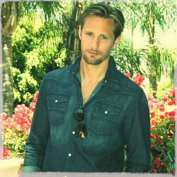 ╬ ﻉ√٥ﺎ; Ai dreptate, a trecut mult timp. Dar am si eu o intrebare. Sorata e amnezica sau - 01 x welcome to mystic falls