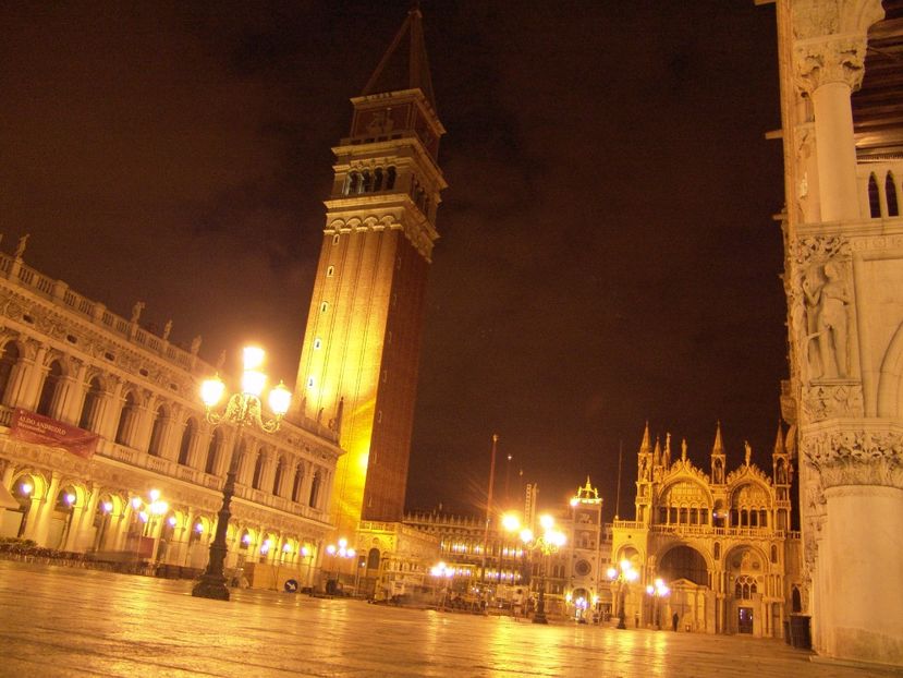  - 2009 AM AJUNS LA VENETIA!